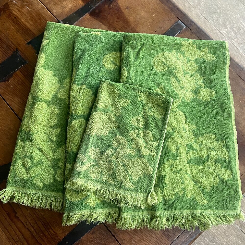 Vintage Green Floral Towels